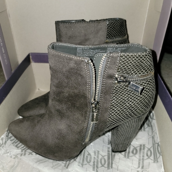 Jennifer Lopez Size 9 - Picture 3 of 5